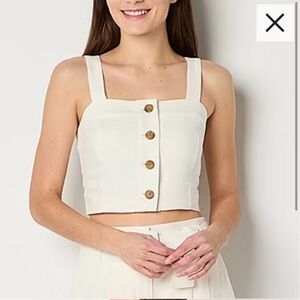 Worthington Womens Square Neck Crop Top
Very natural